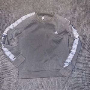 Adidas Crewneck. Size: L